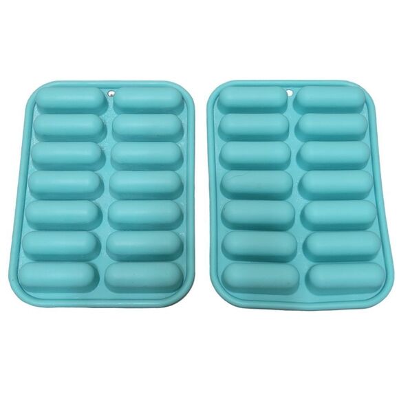 Cylinder shaped silicone ice trays - Picture 2 of 2